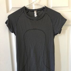 Lululemon Tee